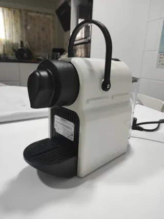 Cafetera Nespresso Krups Inissia Blanca