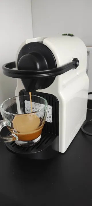 Cafetera Nespresso Krups Inissia Blanca