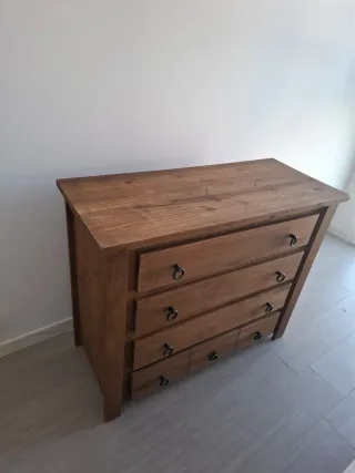 Cómoda con 2 mesitas de noche de madera