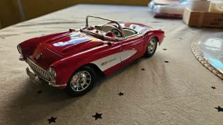 Chevrolet Corvette 1:18
