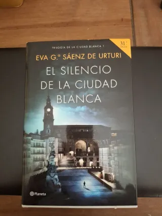 El silencio de la ciudad blanca: Trilogia de la...