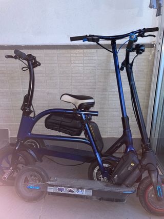 Bicicleta Eléctrica Azul con Silla