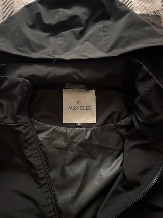 Chubasquero Moncler Negro Talla M