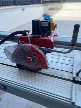 Cortadora Cerámica y Azulejos RUBI