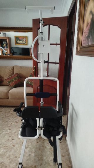 Grúa abatible para silla de hierro