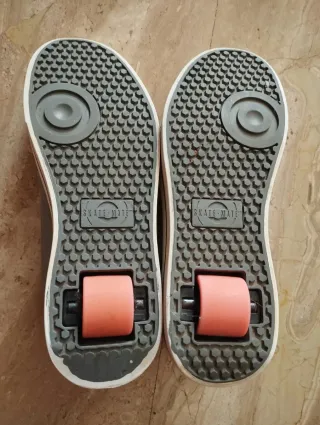 Zapatillas Con Ruedas Heelys. 36.5. Muy Divertidas