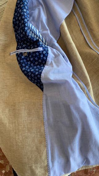 Chaqueta americana beige y forro azul Lino 100%