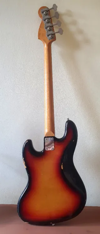 Bajo Jazz Bass Réplica