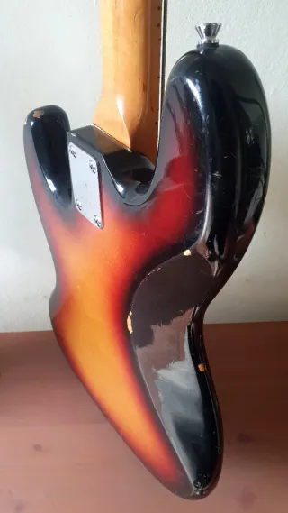 Bajo Jazz Bass Réplica