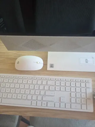 Ordenador HP All in One 27 i5-10400T