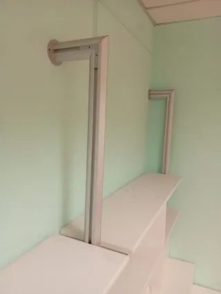 Estanterías de exposición de aluminio/conglomerado