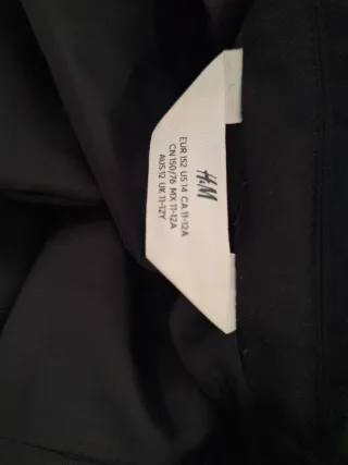 Traje negro niño talla 11-12 años. Usado muy poco