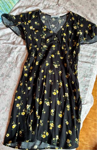 Vestito floreale Pull&Bear nero e giallo