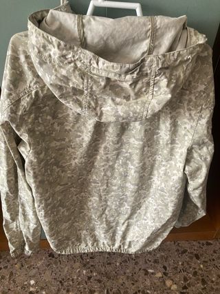 Cazadora Pull&Bear beige entretiempo