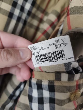 Gabardina Burberry beige