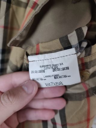 Gabardina Burberry beige