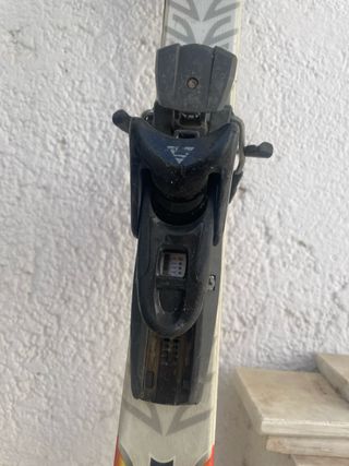 Esquís Rossignol Viper 154cm con fijaciones