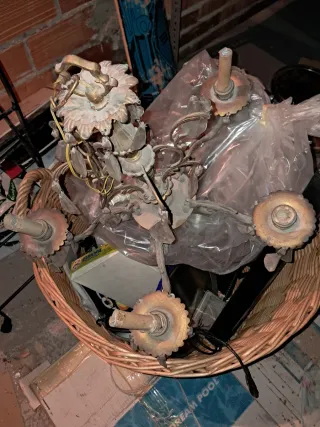 Lote: Vajilla, Lámparas y Decoración