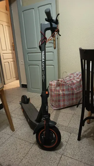 Patinete eléctrico en buenas condiciones