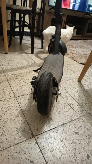 Patinete eléctrico en buenas condiciones