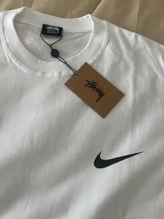 Camiseta Stussy x Nike Talla L Nueva