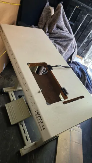 Máquina de coser RECREY