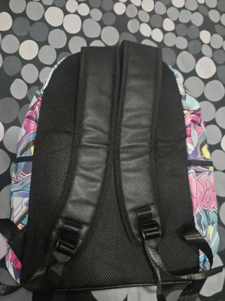 Zaino Shark Graffiti stupendo Nuovo trattabile