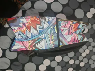 Zaino Shark Graffiti stupendo Nuovo trattabile