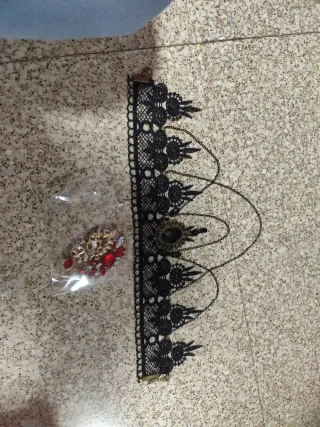 Vestido carnaval con pendientes y collarin