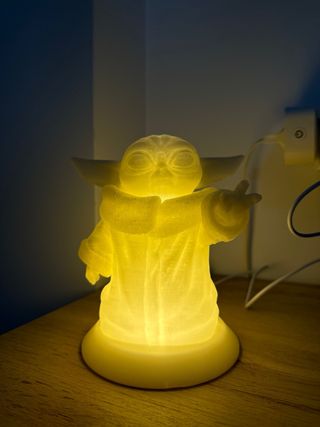 Lámpara Baby Yoda