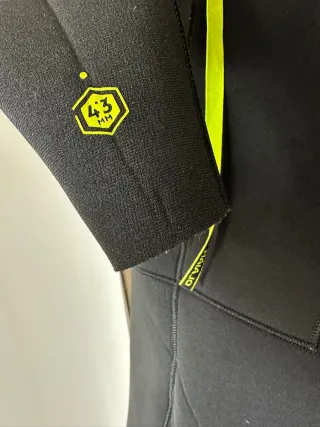 Traje de neopreno OLAIAN negro