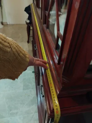 Vitrina Clásica Madera y Cristal