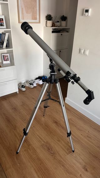 Telescopio con trípode