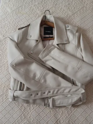Chaqueta Pull&Bear Beige