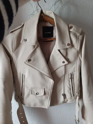 Chaqueta Pull&Bear Beige