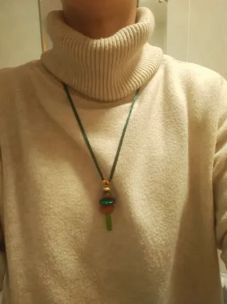 Jersey beige cuello alto