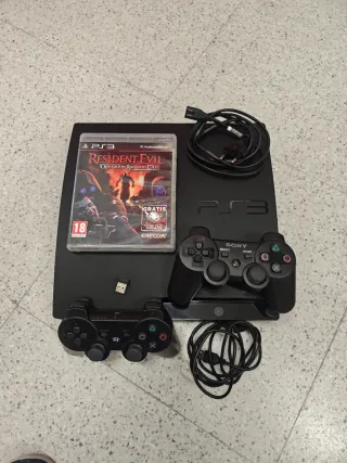 PlayStation 3 Negra, Mandos Inalámbricos y Juego.