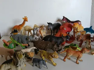Lote figuras animales