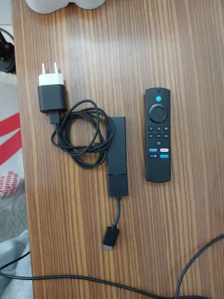 Amazon Fire TV Stick con Mando