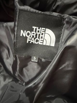 Abrigo The North Face Negro y Rosa