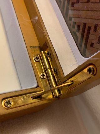 Scatola Legno Intagliata a Mano