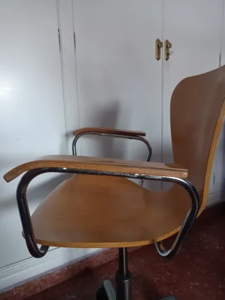 Silla de oficina madera y metal