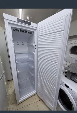 Congelador Indesit A+ No Frost 5 Cajones