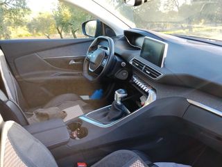 Peugeot 3008 con revisiones al dia