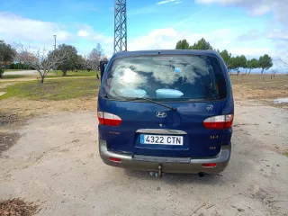 Hyundai H-1 2004