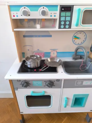 Cocinita de madera infantil
