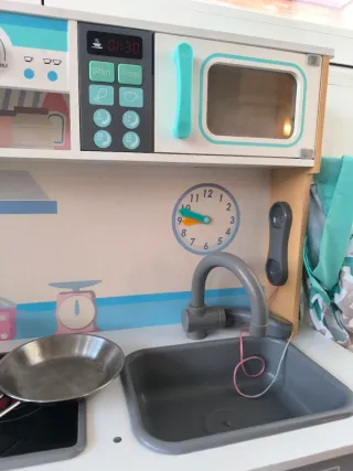 Cocinita de madera infantil