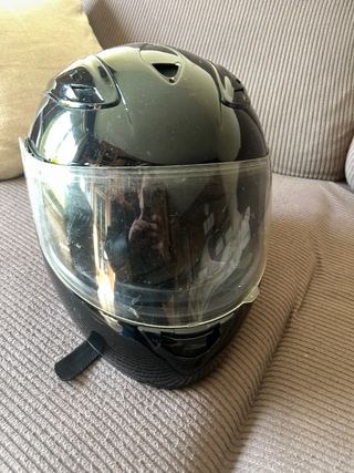 Casco de moto negro