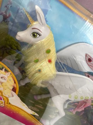 Muñecos Mia and Me con Onchao