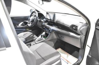 Toyota Yaris 1.5 HYBRID 116H BUSINESS